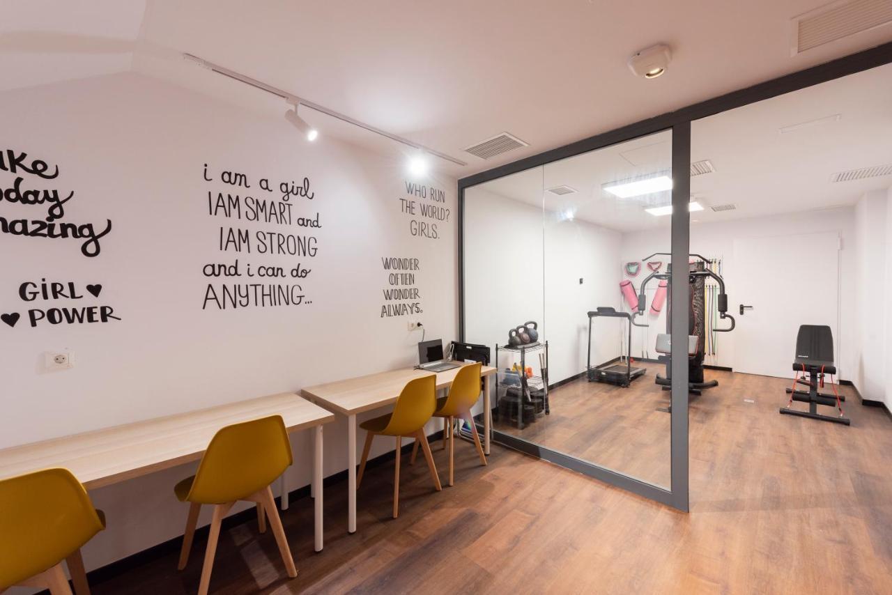 Hostelle - Women Only Hostel Barcelona Eksteriør billede